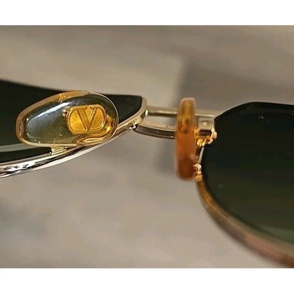 Valentino V632 Sunglasses 962 140 Gold Tone 58-14mm Vintage‎ Made Italy W/ Case